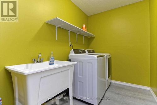 70 Lampman Crescent, Thorold, ON - Indoor Photo Showing Laundry Room
