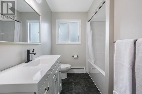 3335 Mcmurchie Road, West Kelowna, BC - Indoor Photo Showing Bathroom
