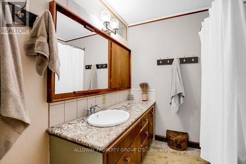 1214 Carson Trail, North Frontenac, ON - Indoor Photo Showing Bathroom
