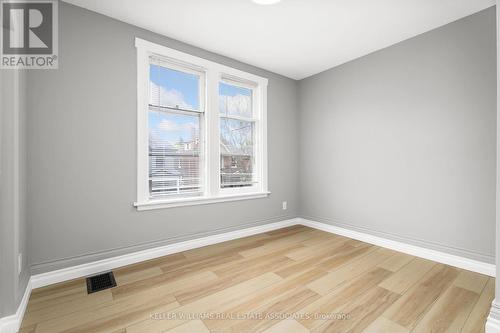 2 - 207 Fairleigh Avenue S, Hamilton, ON - Indoor Photo Showing Other Room
