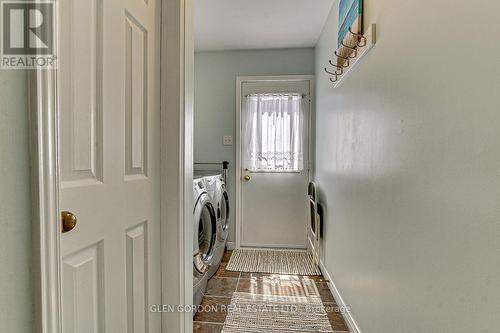 39 Sweetbriar Road, London, ON - Indoor Photo Showing Laundry Room