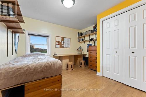 4872 Regional Road 20, West Lincoln, ON - Indoor Photo Showing Bedroom