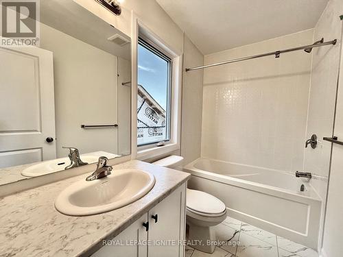 126 Gildersleeve Boulevard, Loyalist, ON - Indoor Photo Showing Bathroom