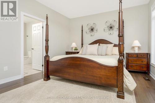 22 Chestnut Drive, Guelph/Eramosa, ON - Indoor Photo Showing Bedroom