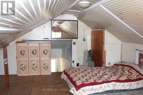 293 Old Homestead Road, Georgina, ON - Indoor Photo Showing Bedroom