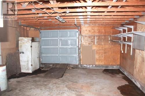 293 Old Homestead Road, Georgina, ON - Indoor Photo Showing Garage