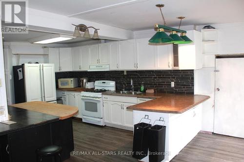 293 Old Homestead Road, Georgina, ON - Indoor Photo Showing Kitchen