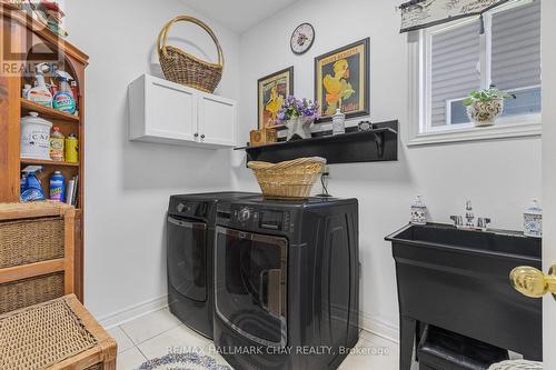 684 Lakelands Avenue, Innisfil, ON - Indoor Photo Showing Laundry Room