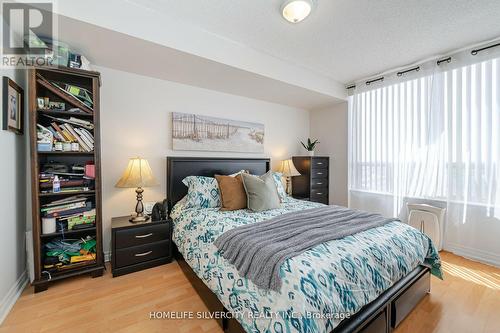 1210 - 55 Strathaven Drive, Mississauga, ON - Indoor Photo Showing Bedroom