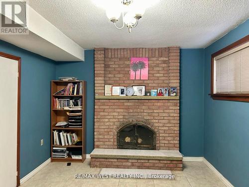 6 Bryant Court, Brampton, ON - Indoor With Fireplace