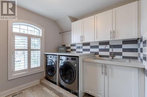 1159 Alexandra Avenue, Mississauga, ON - Indoor Photo Showing Laundry Room
