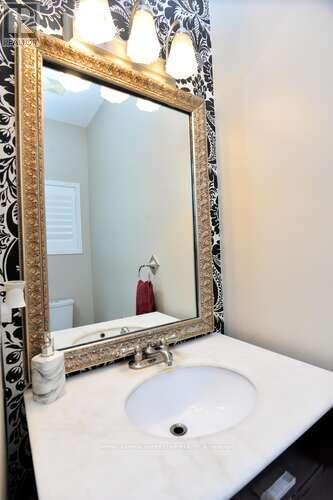 130 Edenbrook Hill Drive, Brampton (Fletcher'S Meadow), ON - Indoor Photo Showing Bathroom