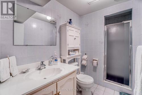 1662 Warren Drive, Mississauga, ON - Indoor Photo Showing Bathroom