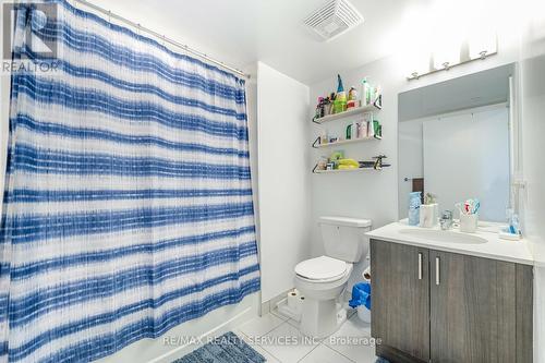 #806 - 1480 Bayly Street, Pickering, ON - Indoor Photo Showing Bathroom