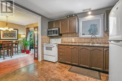 34 Trent River Road S, Kawartha Lakes, ON - Indoor Photo Showing Kitchen