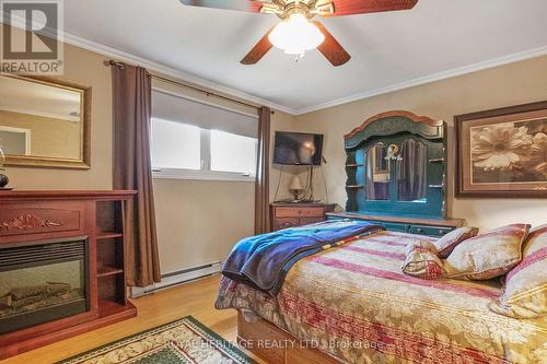 34 Trent River Road S, Kawartha Lakes, ON - Indoor Photo Showing Bedroom