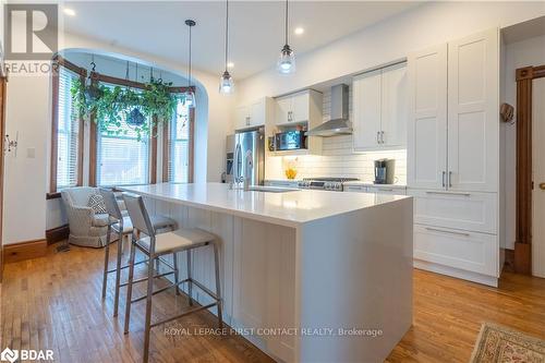141 6Th Street, Collingwood, ON - Indoor Photo Showing Kitchen With Upgraded Kitchen