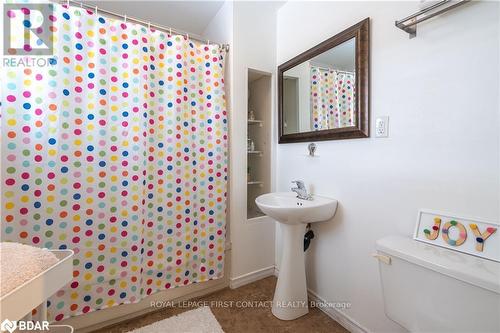 141 6Th Street, Collingwood, ON - Indoor Photo Showing Bathroom