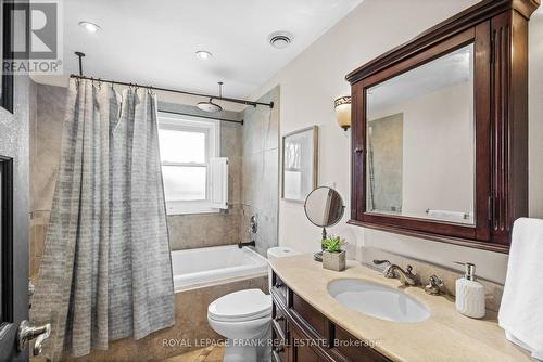 499 Maine Street, Oshawa, ON - Indoor Photo Showing Bathroom