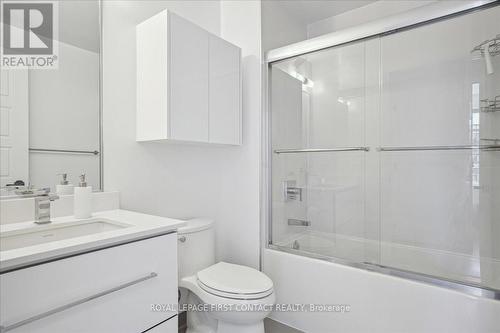 302 - 415 Sea Ray Avenue, Innisfil, ON - Indoor Photo Showing Bathroom