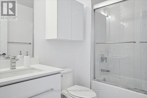 302 - 415 Sea Ray Avenue, Innisfil, ON - Indoor Photo Showing Bathroom