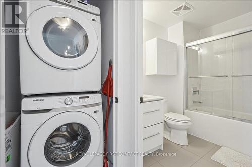 302 - 415 Sea Ray Avenue, Innisfil, ON - Indoor Photo Showing Laundry Room