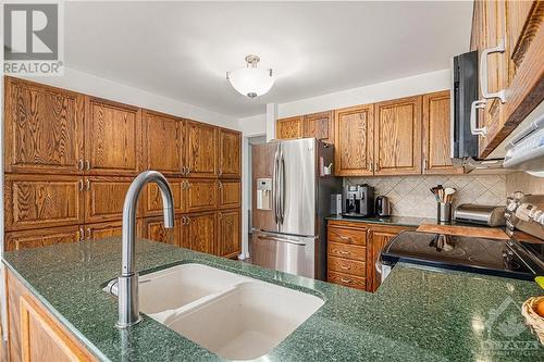 1814 Thistleleaf Crescent, Ottawa, ON - Indoor Photo Showing Kitchen With Double Sink