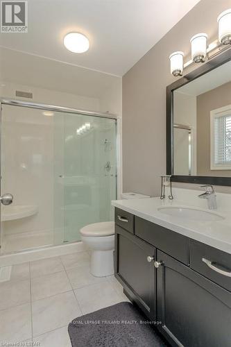 852 Richmond Street, Thames Centre, ON - Indoor Photo Showing Bathroom