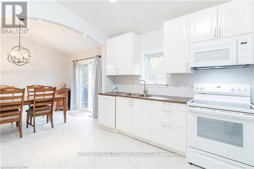10055 Jane Street, Lambton Shores, ON - Indoor Photo Showing Kitchen With Double Sink