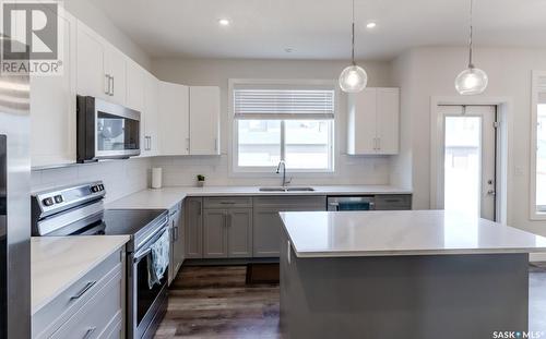 223 Skopik Crescent, Saskatoon, SK - Indoor Photo Showing Kitchen With Upgraded Kitchen