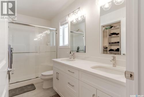 223 Skopik Crescent, Saskatoon, SK - Indoor Photo Showing Bathroom