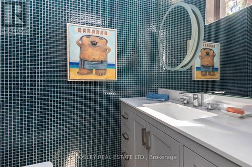 1 - 289 Sumach Street, Toronto, ON - Indoor Photo Showing Bathroom