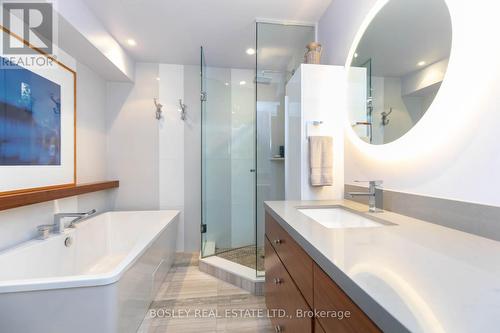 1 - 289 Sumach Street, Toronto, ON - Indoor Photo Showing Bathroom