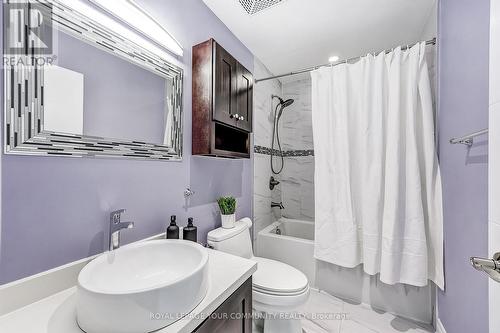 #819 -8 Telegram Mews, Toronto, ON - Indoor Photo Showing Bathroom