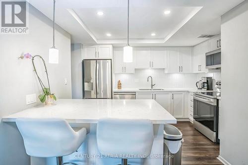 1009 - 5 Old Sheppard Avenue, Toronto, ON - Indoor Photo Showing Kitchen With Stainless Steel Kitchen With Double Sink With Upgraded Kitchen