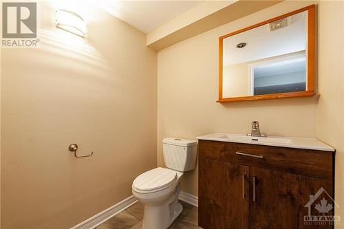 2082 Valley Drive, Ottawa, ON - Indoor Photo Showing Bathroom