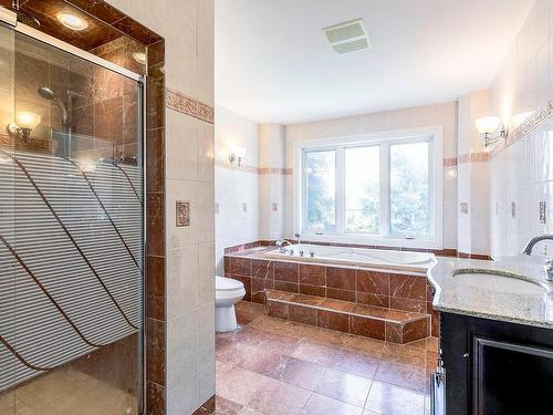 Salle de bains - 97 Rue Chatillon, Dollard-Des-Ormeaux, QC - Indoor Photo Showing Bathroom