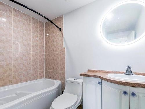 Bathroom - 97 Rue Chatillon, Dollard-Des-Ormeaux, QC - Indoor Photo Showing Bathroom