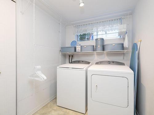 Salle de lavage - 2273 Rue Des Arlequins, Vaudreuil-Dorion, QC - Indoor Photo Showing Laundry Room