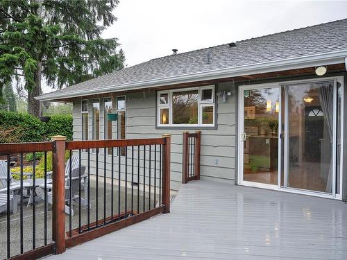 3882 Castle Dr, Campbell River, BC - Outdoor With Exterior