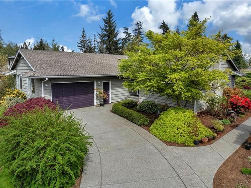 3882 Castle Dr, Campbell River, BC - Outdoor