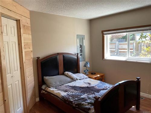 143 Comiaken Ave, Lake Cowichan, BC - Indoor Photo Showing Bedroom