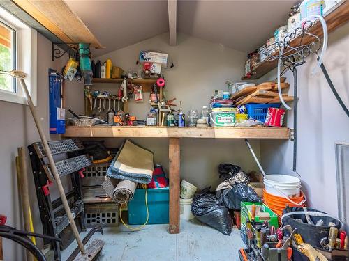 42 Baikie Dr, Campbell River, BC - Indoor With Storage