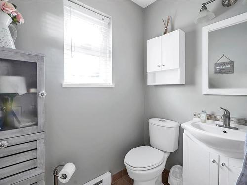 184 Reef Cres, Campbell River, BC - Indoor Photo Showing Bathroom