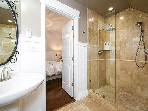 1734 Quatsino Pl, Comox, BC - Indoor Photo Showing Bathroom