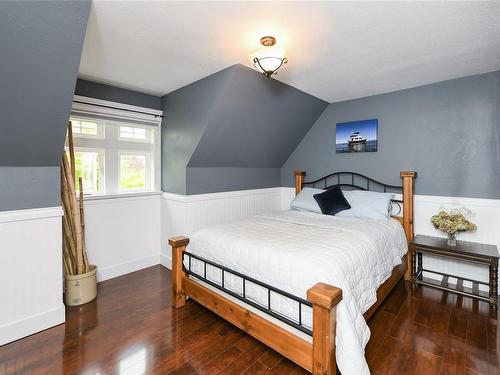 1734 Quatsino Pl, Comox, BC - Indoor Photo Showing Bedroom