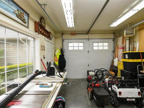 1734 Quatsino Pl, Comox, BC - Indoor Photo Showing Garage