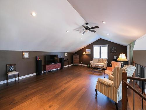 243 North Shore Rd, Lake Cowichan, BC - Indoor Photo Showing Other Room