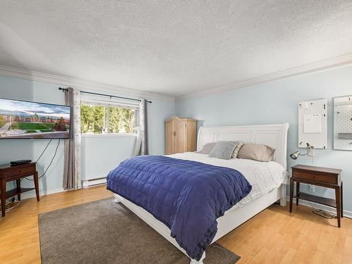 4455 Abraham Crt, Saanich, BC - Indoor Photo Showing Bedroom