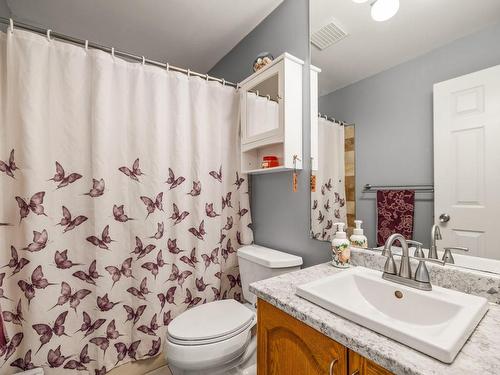 4455 Abraham Crt, Saanich, BC - Indoor Photo Showing Bathroom